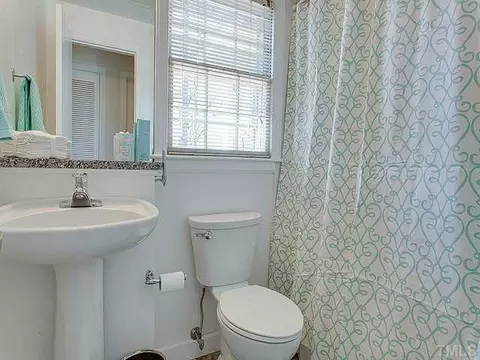 27 Beverly Dr, Durham, NC 27707 photo 7