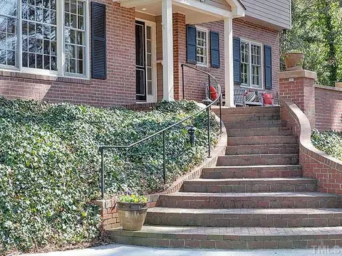 27 Beverly Dr, Durham, NC 27707 photo 2