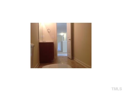 3604 Glidewell Ct, Durham, NC 27707 photo 4