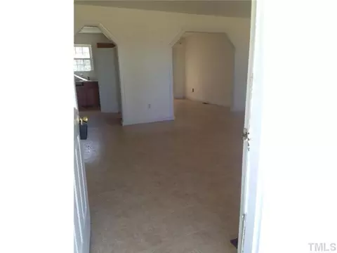 141 Memory Ln, Benson, NC 27504 photo 6