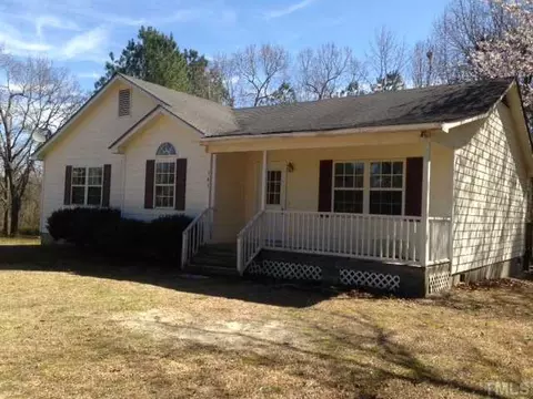 141 Memory Ln, Benson, NC 27504 photo 2