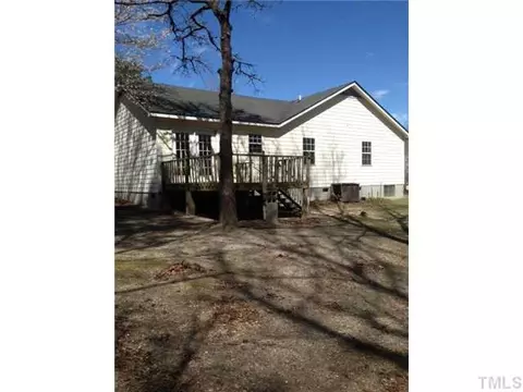 141 Memory Ln, Benson, NC 27504 photo 3