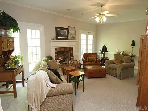 5011 Stephens Ln, Durham, NC 27712 photo 3