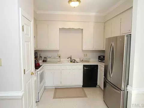 5011 Stephens Ln, Durham, NC 27712 photo 5