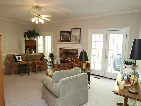 5011 Stephens Ln, Durham, NC 27712 photo 2