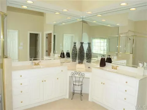 507 Devonhall Ln, Cary, NC 27518 photo 9