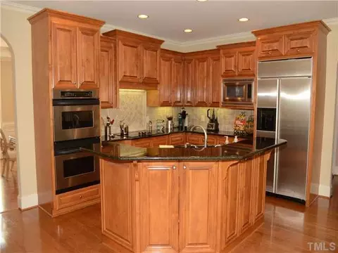507 Devonhall Ln, Cary, NC 27518 photo 2