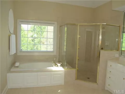 507 Devonhall Ln, Cary, NC 27518 photo 8
