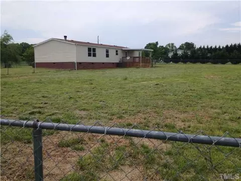 606 Huff Rd, Roxboro, NC 27574 photo 3