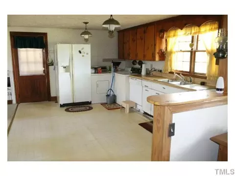1444 Crantock Rd, Smithfield, NC 27577 photo 2