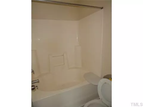 42 Ascott Cir, Smithfield, NC 27577 photo 7