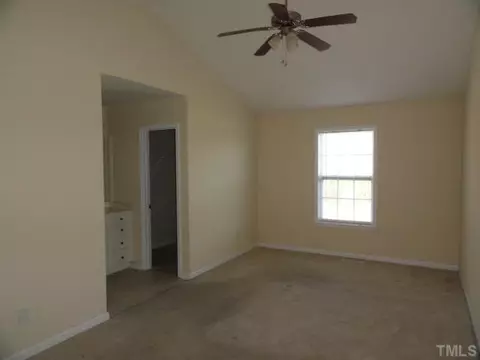 42 Ascott Cir, Smithfield, NC 27577 photo 5
