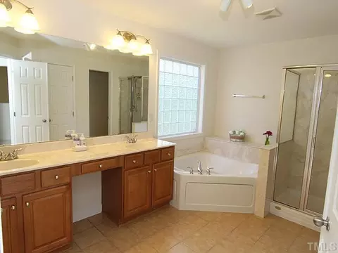 108 Few Cir, Durham, NC 27705 photo 10