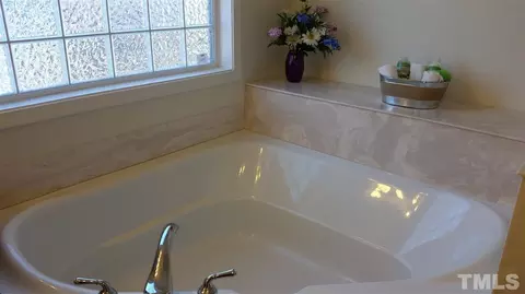 108 Few Cir, Durham, NC 27705 photo 11