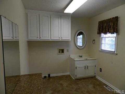 706 Queens Ave, Dunn, NC 28334 photo 11