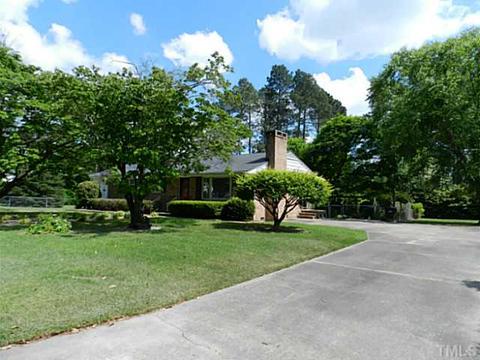 706 Queens Ave, Dunn, NC 28334 photo 3
