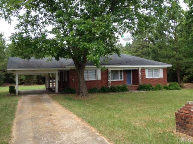 105 W Jackson Blvd, Erwin, NC 28339 photo 1