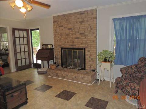 601 Clarion Dr, Durham, NC 27705 photo 3