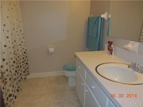 601 Clarion Dr, Durham, NC 27705 photo 9