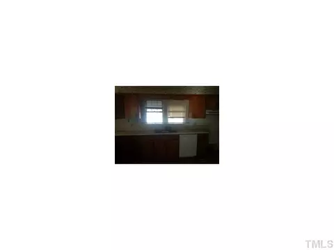306 S 15th St, Erwin, NC 28339 photo 4