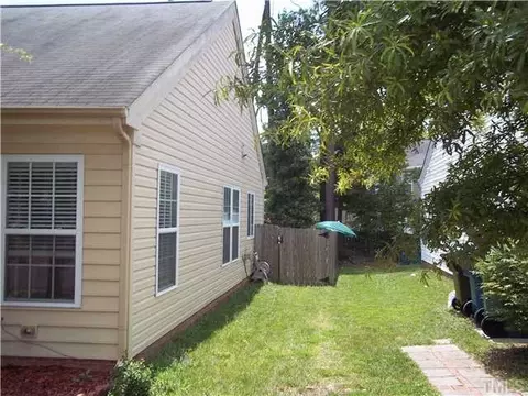 1318 Mallory Ln E, Durham, NC 27713 photo 2