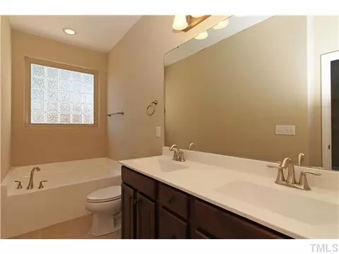409 Avett Dr, Durham, NC 27703 photo 16