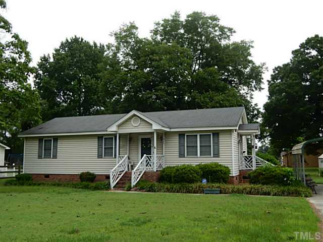 211 E Heath Ave, Smithfield, NC 27577 photo 1