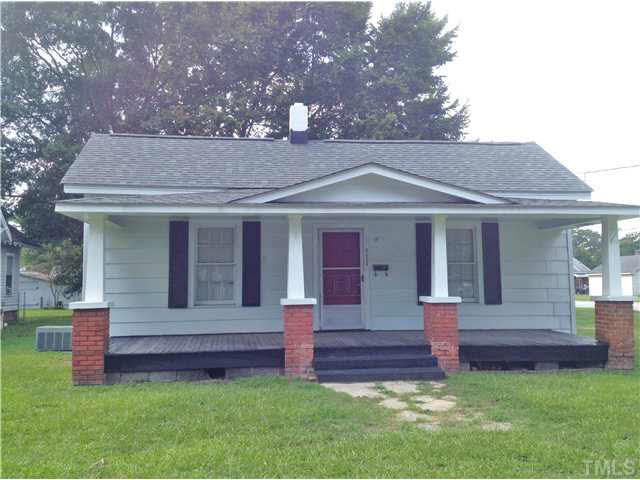 511 N Webb St, Selma, NC 27576 photo 1