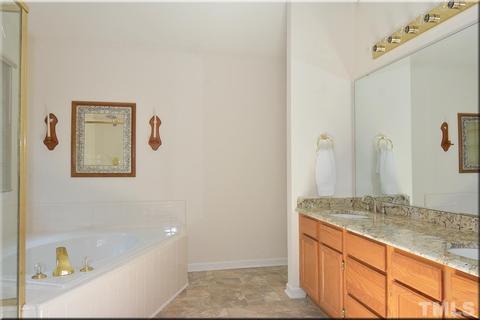 200 Covington Square Dr, Cary, NC 27513 photo 23