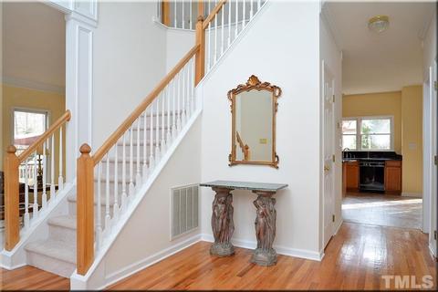 200 Covington Square Dr, Cary, NC 27513 photo 3