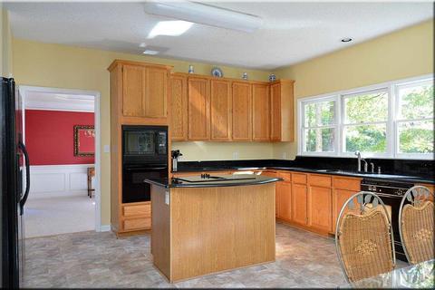200 Covington Square Dr, Cary, NC 27513 photo 9