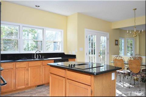 200 Covington Square Dr, Cary, NC 27513 photo 11