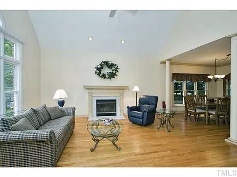 1009 Beringer Pl, Apex, NC 27502 photo 2