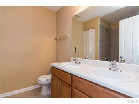 2006 Raj Dr, Durham, NC 27703 photo 22