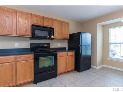 2006 Raj Dr, Durham, NC 27703 photo 10