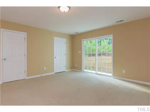 2006 Raj Dr, Durham, NC 27703 photo 4