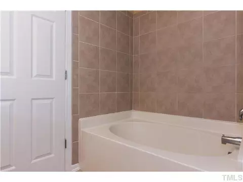 2006 Raj Dr, Durham, NC 27703 photo 23