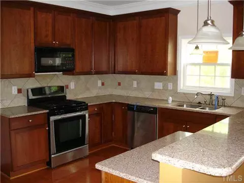 110 Few Cir, Durham, NC 27705 photo 3