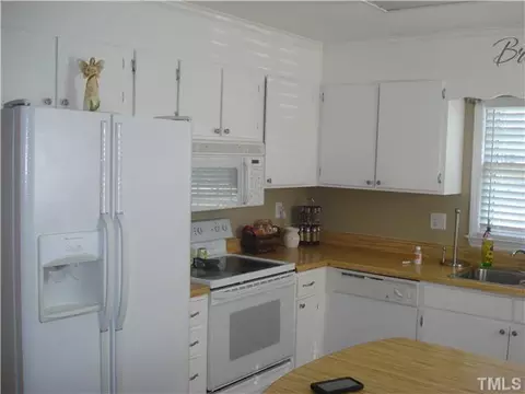 704 Westbrook Ave, Dunn, NC 28334 photo 3