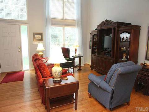 1810 Lisburn Ct, Garner, NC 27529 photo 2