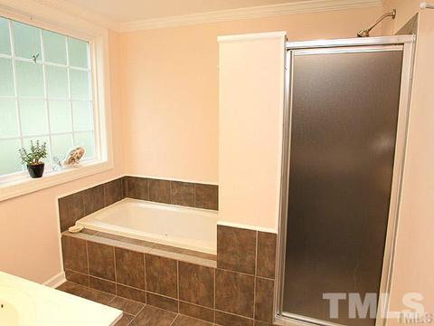 1810 Lisburn Ct, Garner, NC 27529 photo 9