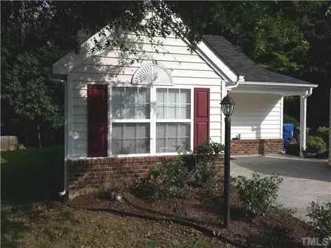 5 Donnelly Ct, Durham, NC 27713 photo 2