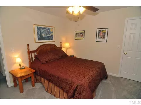 305 Whitney Ln, Durham, NC 27713 photo 17