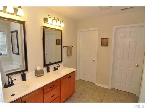 305 Whitney Ln, Durham, NC 27713 photo 13