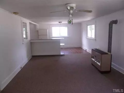 911 E Pope St, Dunn, NC 28334 photo 8