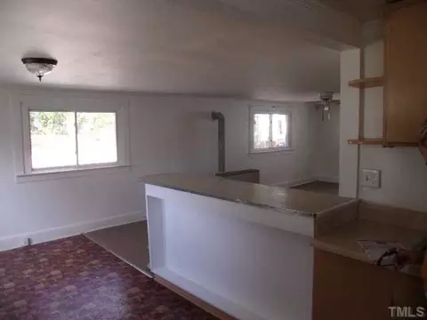 911 E Pope St, Dunn, NC 28334 photo 10