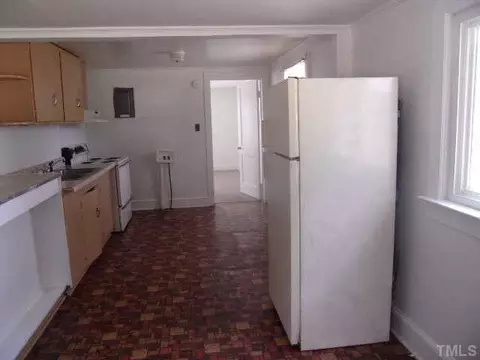 911 E Pope St, Dunn, NC 28334 photo 9
