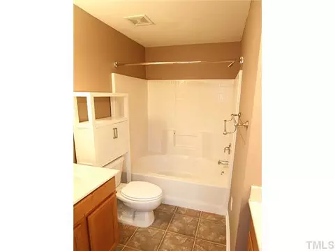2634 Wyntercrest Ln, Durham, NC 27713 photo 9