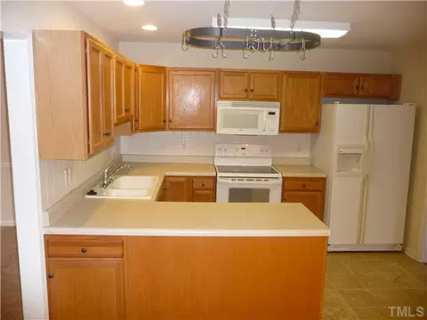 118 Queen Ferry Ct, Durham, NC 27712 photo 12