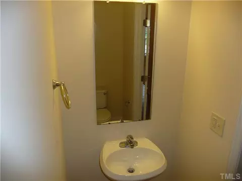 118 Queen Ferry Ct, Durham, NC 27712 photo 9